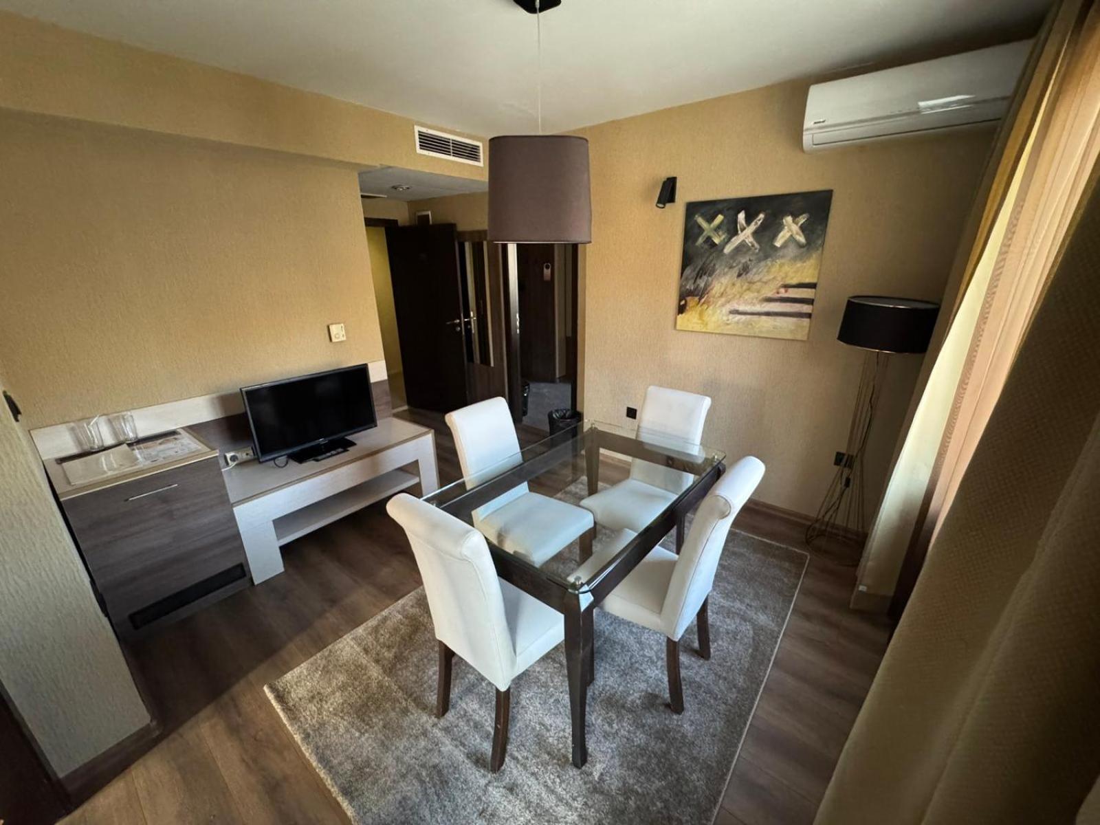 Kleptuza Hotel